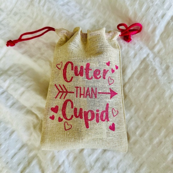 Fenty Beauty Fussy Heat Gloss Bomb Heat Lip Plumbing Luminizer & Prada Candy #6 - Picture 7 of 17